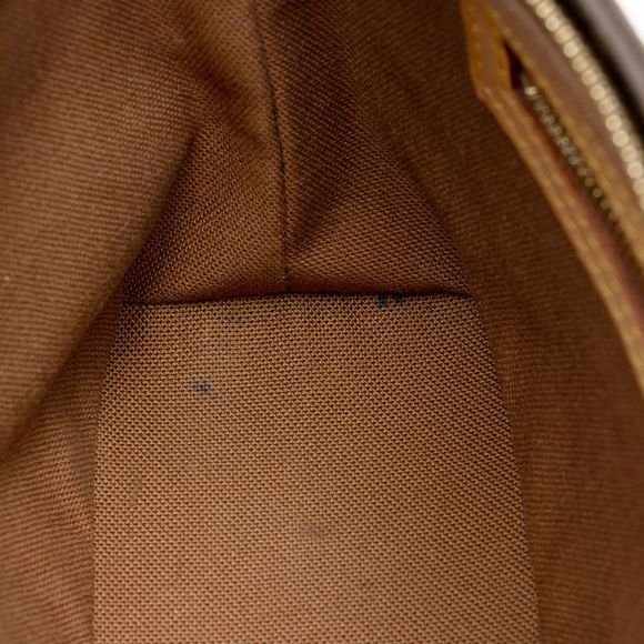 Louis Vuitton Vintage Monogram Canvas Trotteur Shoulder Bag - Picture 14 of 15